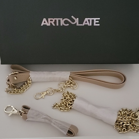 Articulate Convertible Wallet - Picture 2 of 2